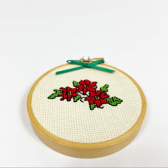 handmade Needlework Embroidery Hoop Frame Christmas Decor Vintage - Picture 3 of 6